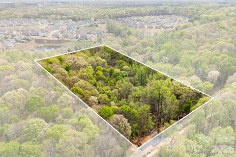 10601 Wildlife Road active lot in The Sanctuary, Charlotte, NC