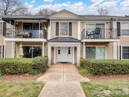 7034 Quail Hill Road active condo in Quail Hollow East, Charlotte, NC
