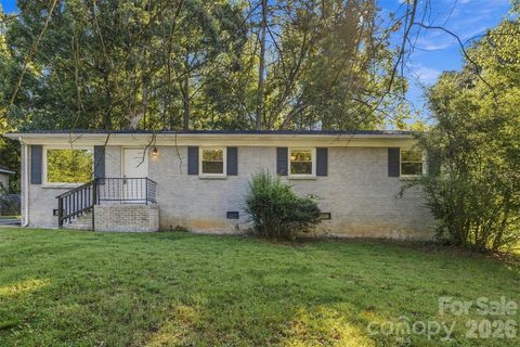 428 E Mclelland Avenue active home in Kings Forest, Mooresville, NC