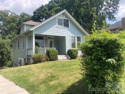 200 Courtland Place active home in Montford, Asheville, NC