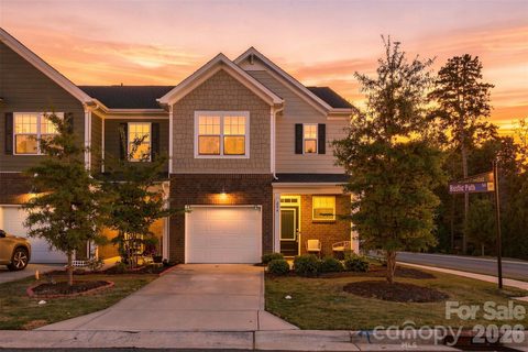 604 Rustic Path Lane active townhome in Windhaven, Tega Cay, SC