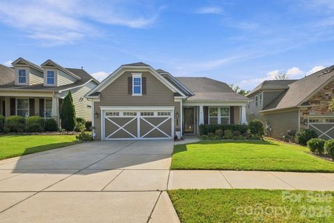 8407 Festival Way active home in Cresswind, Charlotte, NC
