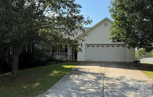 4917 Pond Court active home in Mill Stone, Conover, NC