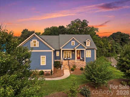 6967 Pin Oaks Drive active home in Pin Oaks, Denver, NC