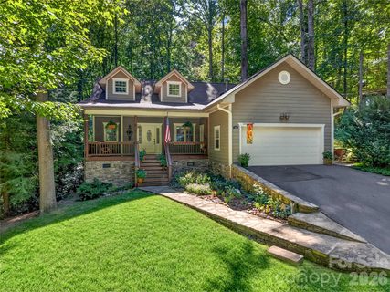 427 Locust Drive active home in Maggie Valley Leisure Estates, Maggie Valley, NC