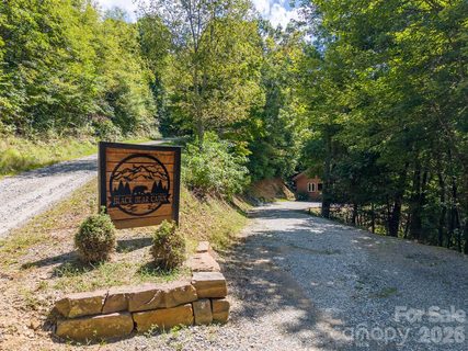 58 Indianola Lane active home in Alarka Highlands, Bryson City, NC