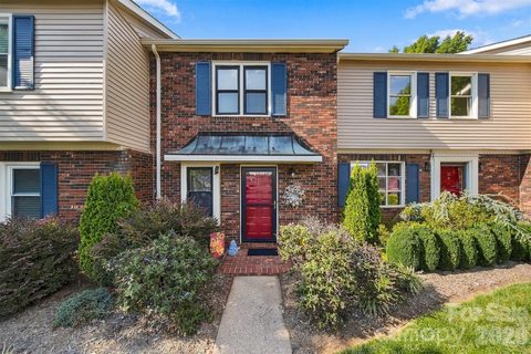 2705 N Center Street