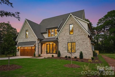 617 Shelton Street active home in Mammoth Oaks, Charlotte, NC