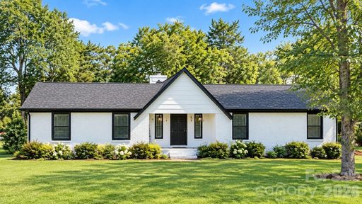 425 Acorn Oaks Drive active home in Farmview, Salisbury, NC