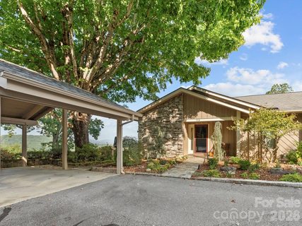 A home in Country Ridge