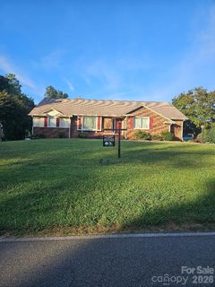 3944 Burton Lane active home in Westport Peninsula, Denver, NC