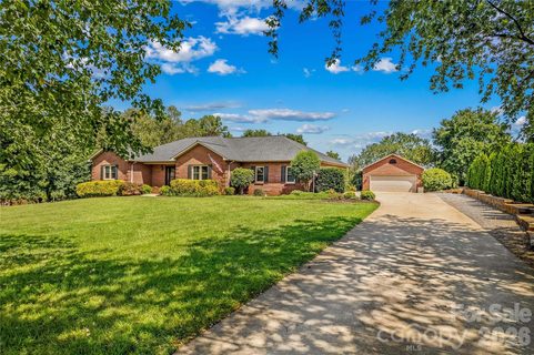 110 Dobbs Drive active home in Fort Dobbs Farms, Statesville, NC