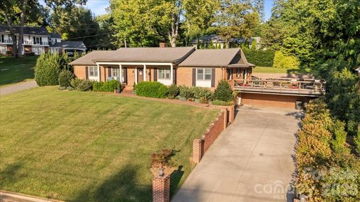 102 Hillside Lane active home in Riverside, Morganton, NC