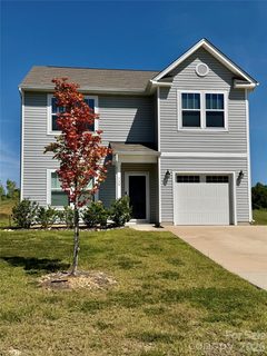 738 Yorkshire Drive active home in Grandview, Albemarle, NC