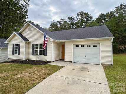 3024 Westwinds Court active home in Windsong Village, Charlotte, NC