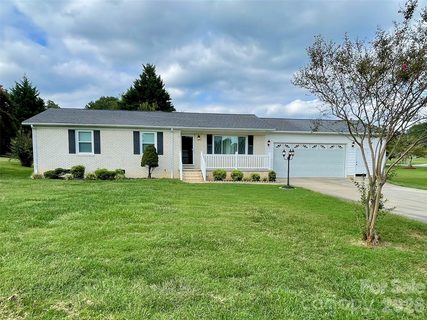 5708 Danville Drive pending home in The Colony, Kannapolis, NC