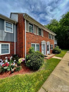 1300 Larchmont Place active condo in Wiltshire Village, Salisbury, NC