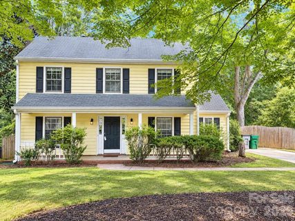 1425 Longbrook Drive active home in Sardis Woods, Charlotte, NC
