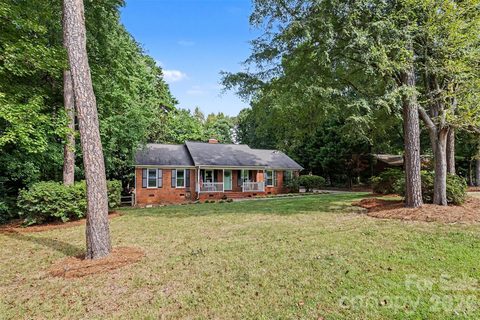 248 Hillcrest Avenue active home in Botany Woods, Rock Hill, SC
