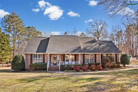 3470 Victorian Hills Drive active home in Victorian Hills, Richburg, SC