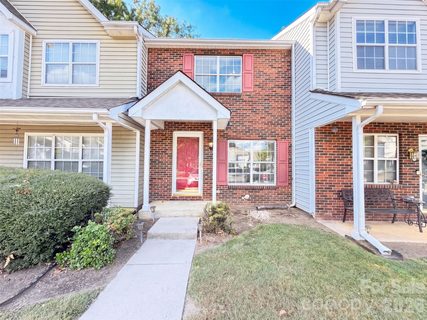 12605 Tucker Crossing Lane active townhome in Roxborough, Charlotte, NC