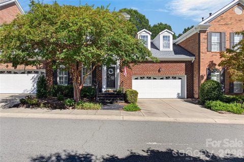 9363 Bonnie Briar Circle active townhome in Bonnie Briar, Charlotte, NC