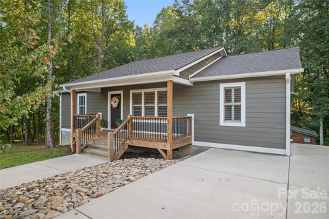 212 Walt Drive active home in Honeycrisp, Hendersonville, NC