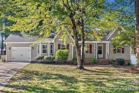 4324 Hickory Hollow Road active home in Huntington Forest, Gastonia, NC