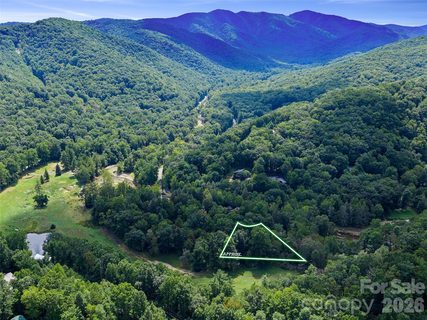 0 Riverlinks Drive active lot in Mt. Mitchell Lands, Burnsville, NC
