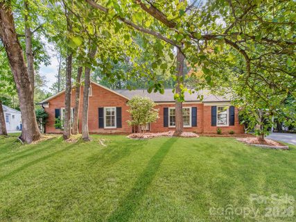 6821 Old Post Road
