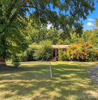 1929 Grace Lane active home in Homewood Acres, Charlotte, NC