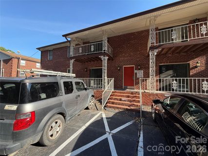 101 Carriage House Drive active home in Briarcliff, Kannapolis, NC