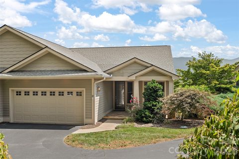 18 Champion Court pending townhome in Masters Pointe, Waynesville, NC