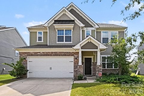 112 Rooster Tail Lane active home in Falls Cove At Lake Norman, Troutman, NC