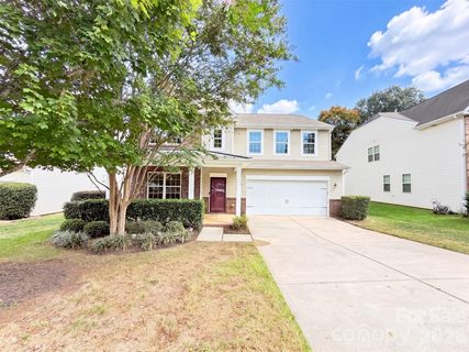 7230 Kinley Commons Lane active home in Berewick, Charlotte, NC