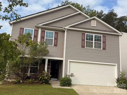 7401 Finnigan Road pending home in Clydesdale Manor, Charlotte, NC