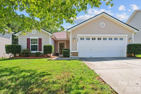7628 Jenny Ann Drive active home in Davis Meadows, Charlotte, NC
