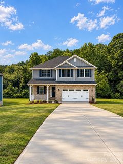 200 Fostoria Place active home in Crystal Village, Albemarle, NC