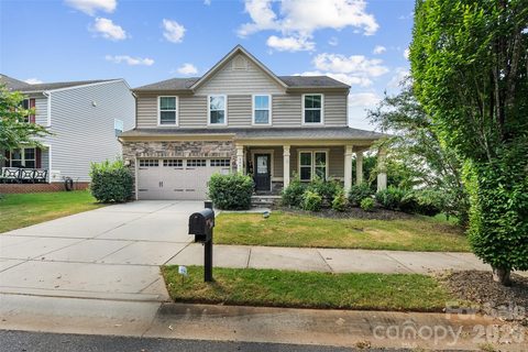 2067 Hamil Ridge Drive pending home in Millbridge, Waxhaw, NC