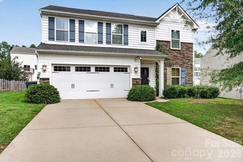 3527 Ettrick Place active home in Berewick, Charlotte, NC