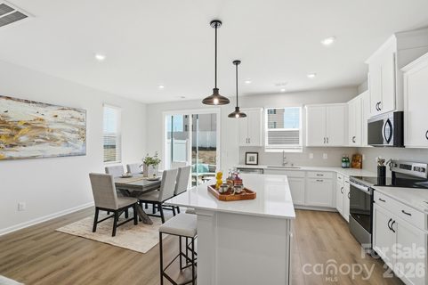 5234 Wyes Oak Lane active home in Cheyney, Charlotte, NC