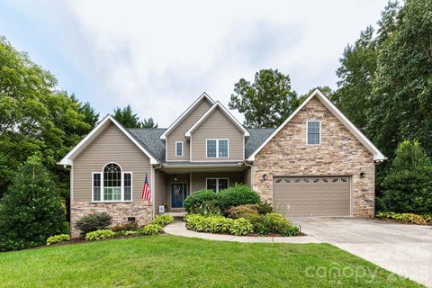 47 Drakes Meadow Lane active home in Drakes Meadow, Arden, NC