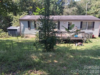1215 Peak Place active home in Wakefield Terrace, Lenoir, NC
