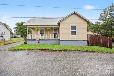 208 Copley Street active home in Dacotah-Cotton Mills, Lexington, NC