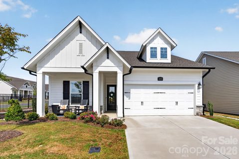 1018 Lowland Way