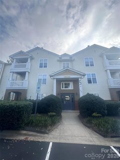 17215 Doe Valley Court active condo in Alexander Chase, Cornelius, NC