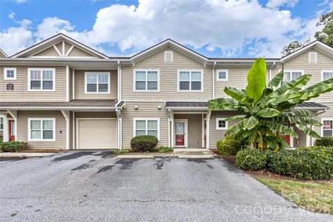 123 Foxden Drive active condo in Fox Glen Condominium, Fletcher, NC