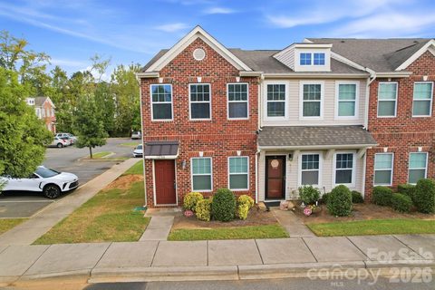 12766 Livengood Lane pending townhome in Prosperity Place, Charlotte, NC