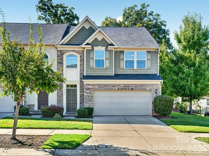 2410 Alyssa Lane pending townhome in Bryant Park, Charlotte, NC