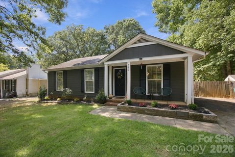 7201 Lancashire Drive active home in Heathergate, Mint Hill, NC
